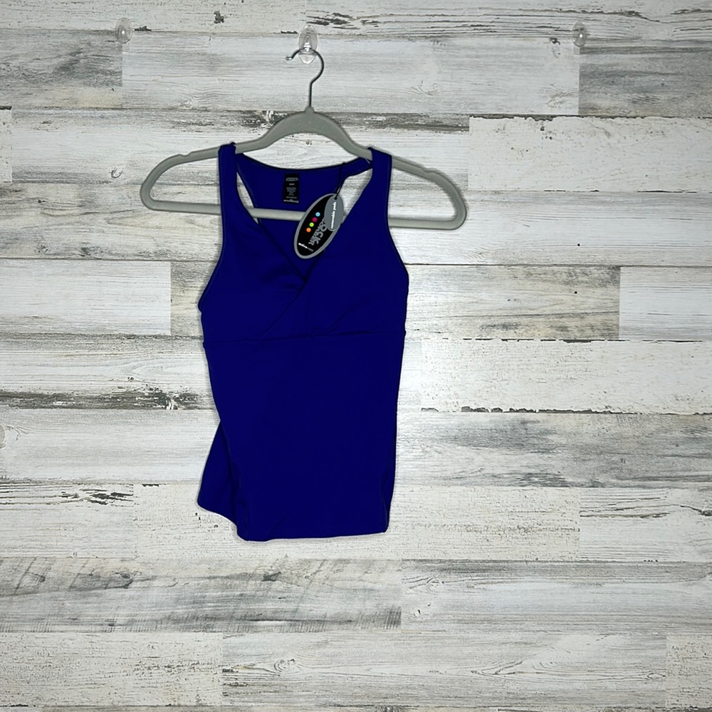 Shock absorber athletic top